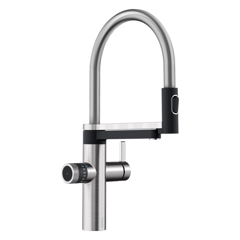 Blanco Evol-S Pro Hot 4 in 1 Boiling Pull Out Tap 1