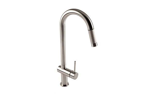 1810 Grande Pull Out Tap 1