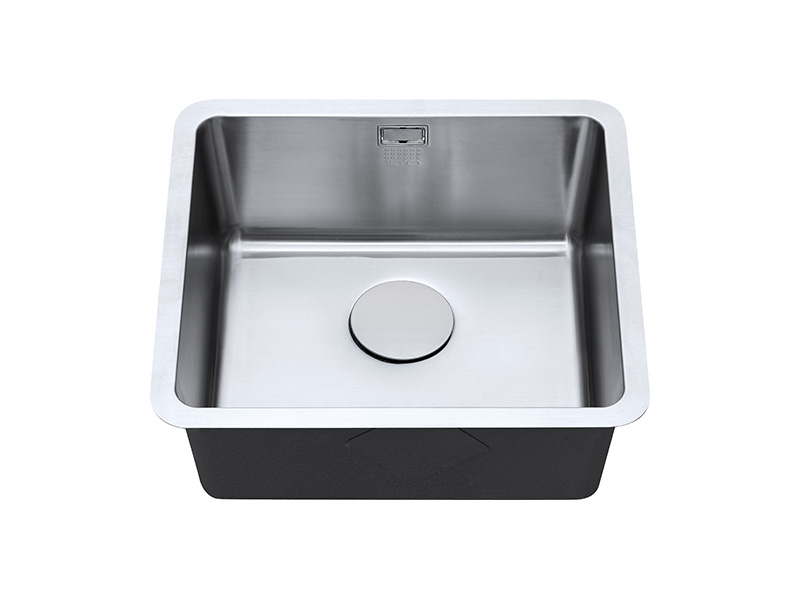 1810 LuxsoPlusUno25 450U Undermount Sink 1